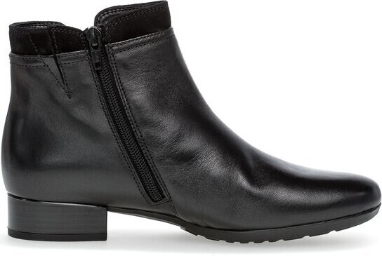 Kotníková obuv v širším zpracování Gabor 52.718.57 černá