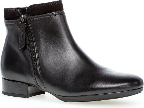 Kotníková obuv v širším zpracování Gabor 52.718.57 černá