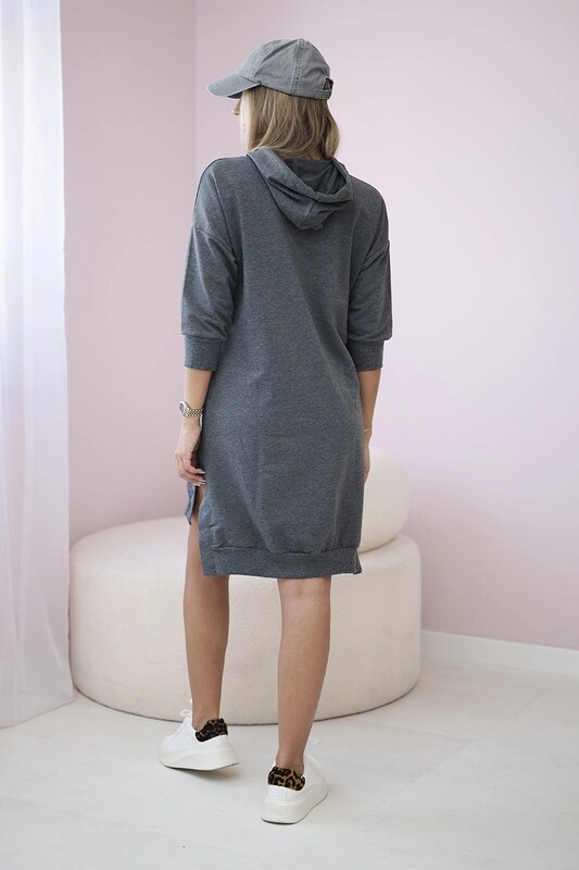 Šaty 9078 s kapucňou a dlhším chrbtom