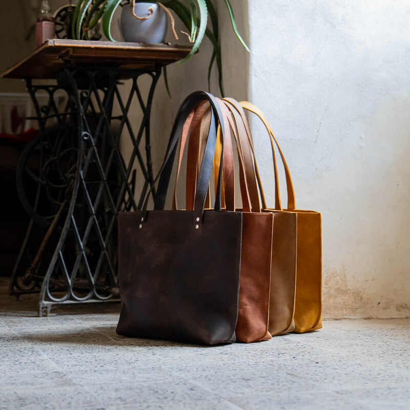 Ammyla Kožená kabelka Lea (crazy honey)