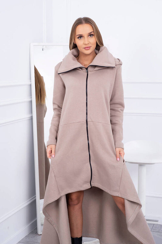 Béžové zateplené šaty s dlhšími bokmi 21756 - Kesi