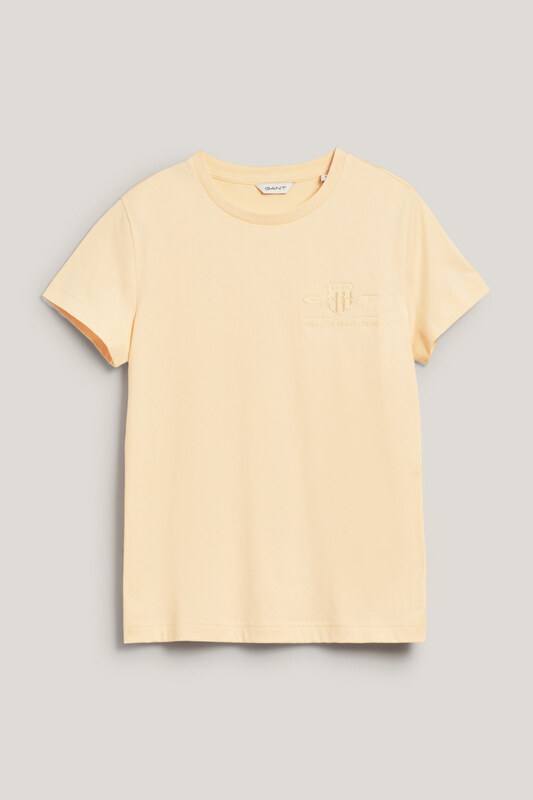 TRIČKO GANT REG TONAL SHIELD SS T-SHIRT DUSTY LIGHT YELLOW