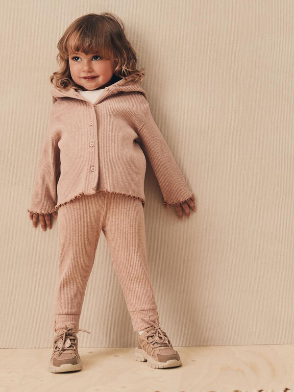 Next Set svetloružová