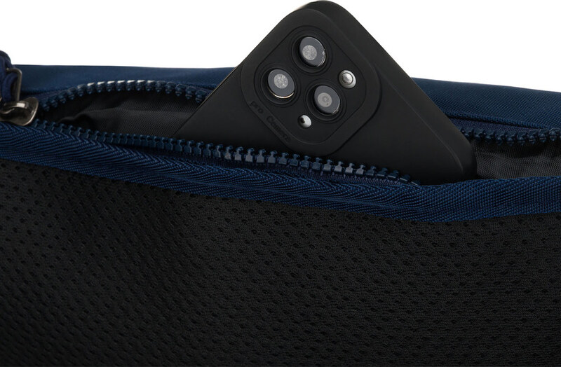 Peterson Tmavomodrá športová a priestranná ľadvinka PTN SWY-02