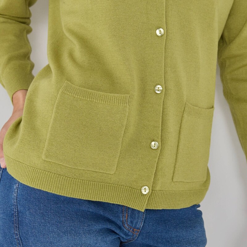 Sveter s okrúhlym výstrihom z jahňacej vlny machová 040 Blancheporte