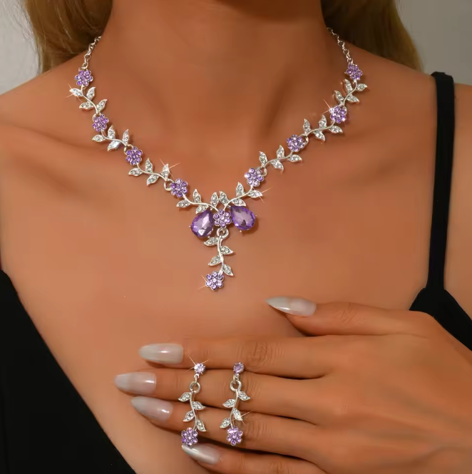 B-TOP Elegantná 2dielna súprava náušníc a náhrdelníka s kryštálovými kvetmi