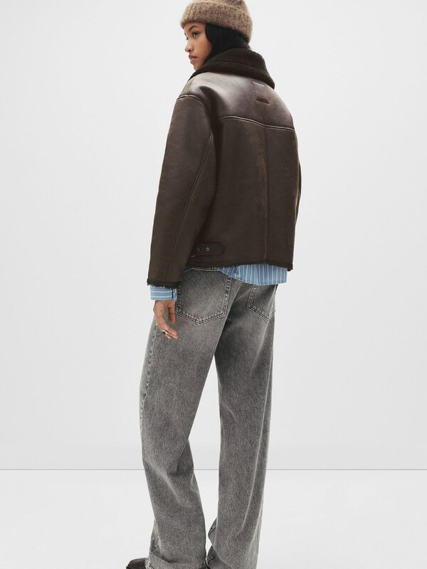 Pull&Bear Prechodná bunda tmavohnedá