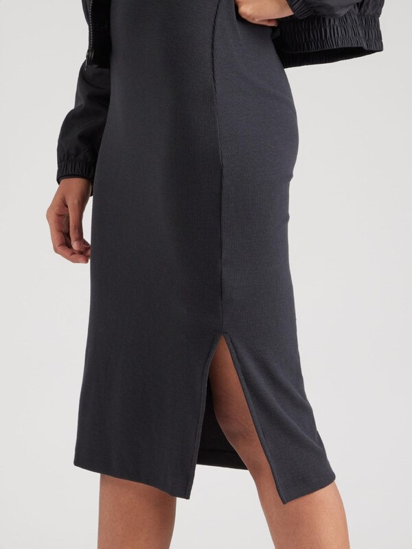 Nike Sportswear Šaty čierna