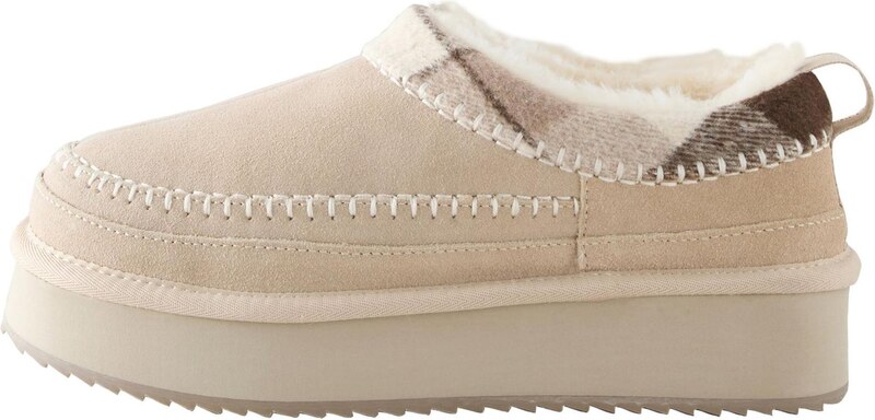 Next Členkové čižmy svetlohnedá