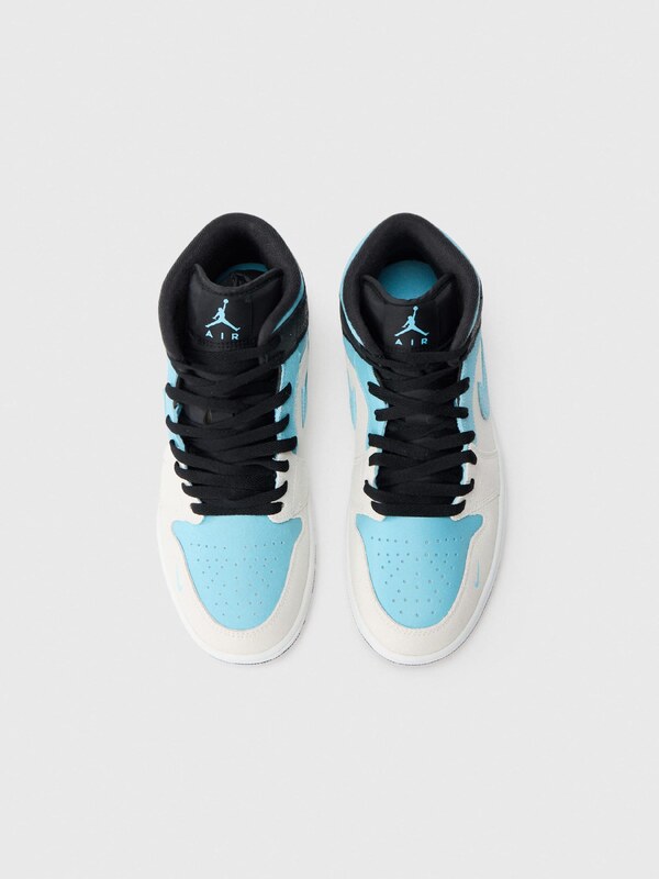 Jordan Členkové tenisky 'AIR JORDAN 1 MID SE' nebesky modrá / čierna / biela