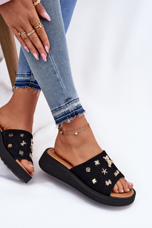 Zamszowe Klapki Damskie Z Przypinkami Vinceza 66741 Czarne