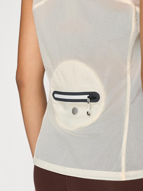 ASICS Športová vesta 'METARUN' čierna / perlovo biela