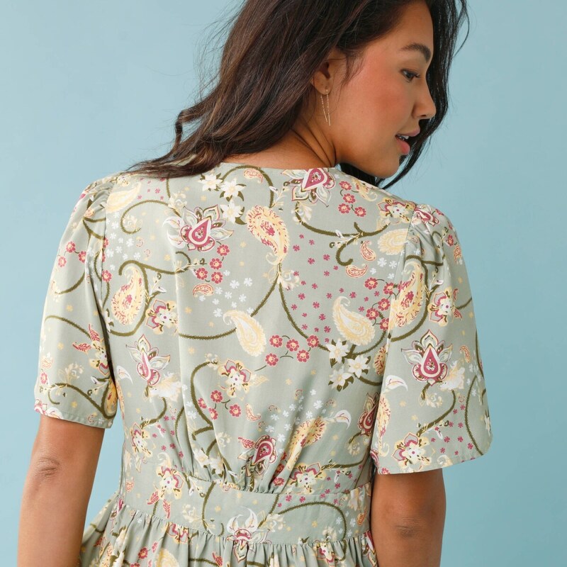 Krátke šaty s potlačou a gombíkmi pre nižšiu postavu zelená 034 Blancheporte