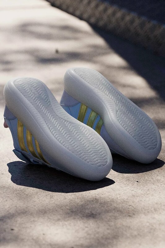 Detské tenisky adidas DISNEY BARREDA DECODE ANNA