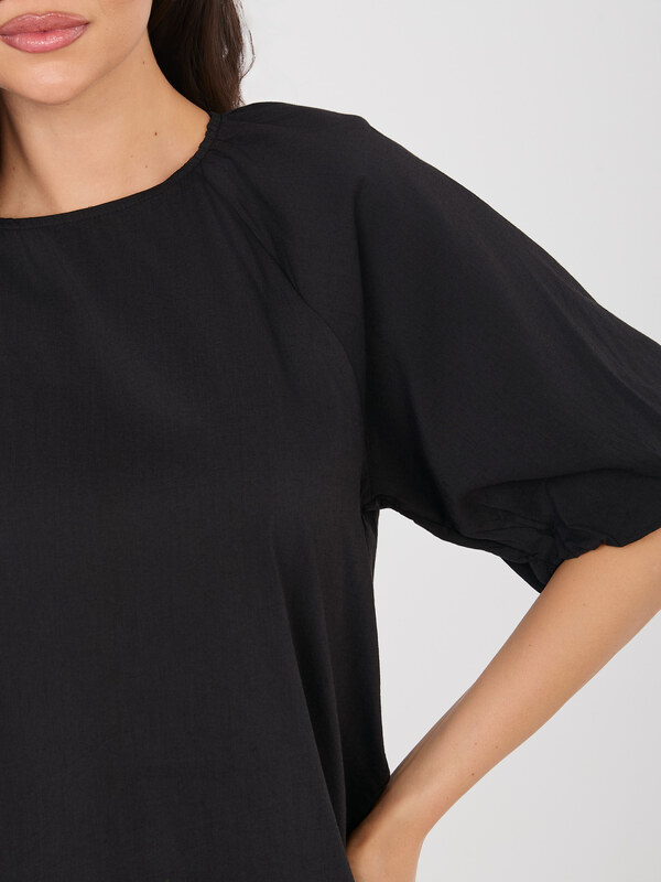 Sublevel Čierna dámska blúzka s okrúhlym výstrihom