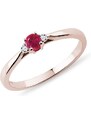 Prsteň z ružového 14k zlata s rubínom a diamantmi KLENOTA K0271054