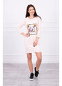 K-Fashion Šaty s 3D grafikou a zdobenými volánikmi púdrovo ružové