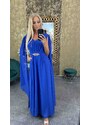 PrestigeShop Dlhé elegantné šaty zdobené zlatou brošňou - kráľovsky modré