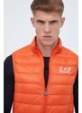 Páperová vesta EA7 Emporio Armani pánsky, oranžová farba