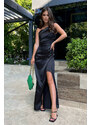 Bicotone - čierna elegancia - šaty, ktoré rozprávajú príbeh krásy v jemnom tieni