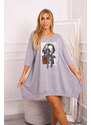 K-Fashion Šaty s potlačou a rozšírenou spodnou časťou šedej