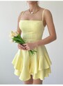bayansepeti Detail podlahy sukne s nastaviteľným popruhom na špagety Žlté šaty Žlté promočné šaty 102