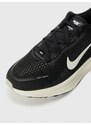 NIKE Športová obuv 'VOMERO 18' čierna / biela